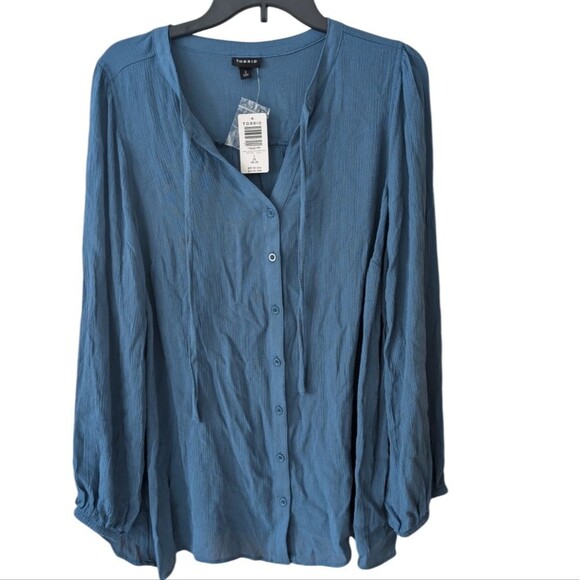 Torrid Crinkle Gauze Button Down Peasant Top Plus Size 2X (18/20) - Picture 2 of 9